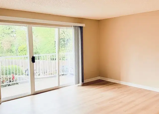 Photo of 7929 236th St SW, Edmonds, WA 98026