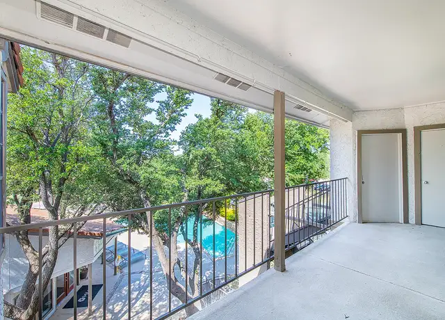 Photo of 1201 Meadow Creek Dr, Irving, TX 75038