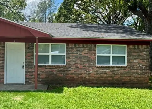 Property at 704 S Oak Hill St Unit B, Siloam Springs, AR, 72761, 2 beds, 1 bath, [object Object]