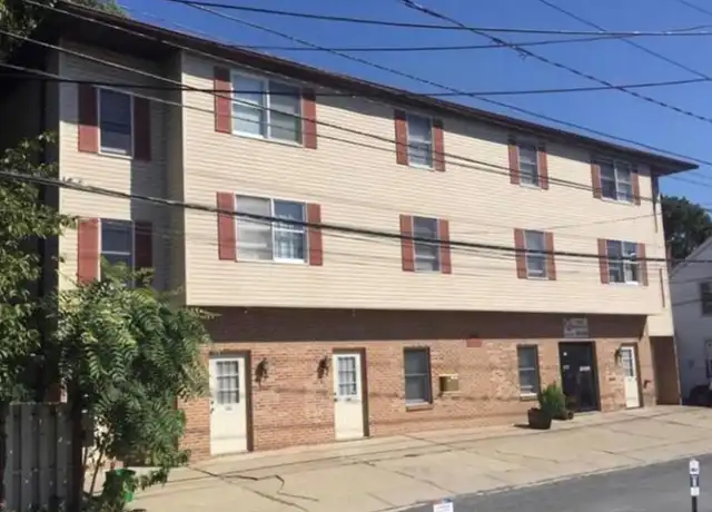 Property at 45 E Raspberry St #102, Bethlehem, PA, 18018, 2 beds, 1 bath, [object Object]