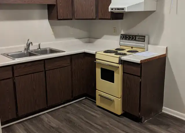 Property at 2116 Olive St Unit 1, Cedar Falls, IA, 50613, 1 bed, 1 bath, [object Object]