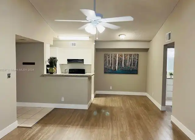 Property at 2846 S University Dr, Davie, FL, 33328, 1 bed, 1 bath, [object Object]