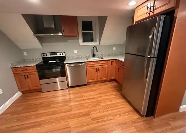 Property at 59 Linden St Unit 3, Whitman, MA, 02382, 2 beds, 1 bath, [object Object]