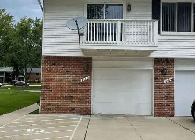 Property at 42318 Toddmark Ln, Clinton Twp, MI, 48038, 2 beds, 1.5 baths, [object Object]