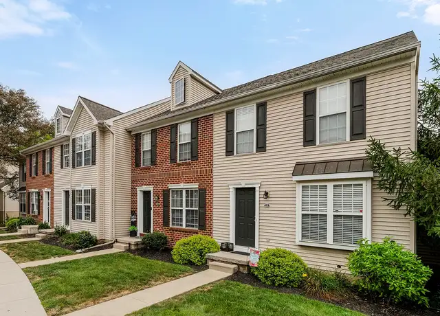 Photo of 43 Baron Dr, Lancaster, PA 17603