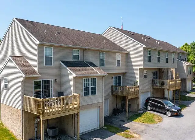 Photo of 43 Baron Dr, Lancaster, PA 17603