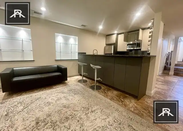 Property at 25 St Mary's St Unit 3, Brookline, MA, 02446, 1 bed, 1 bath, [object Object]