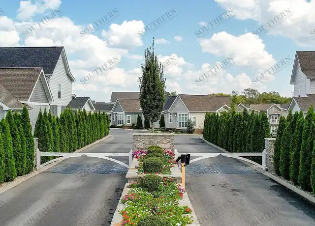 Property at Charmant Cottages - 6152 Scottsville Rd, Bowling Green, KY, 42104, 2 beds, 2 baths, [object Object]