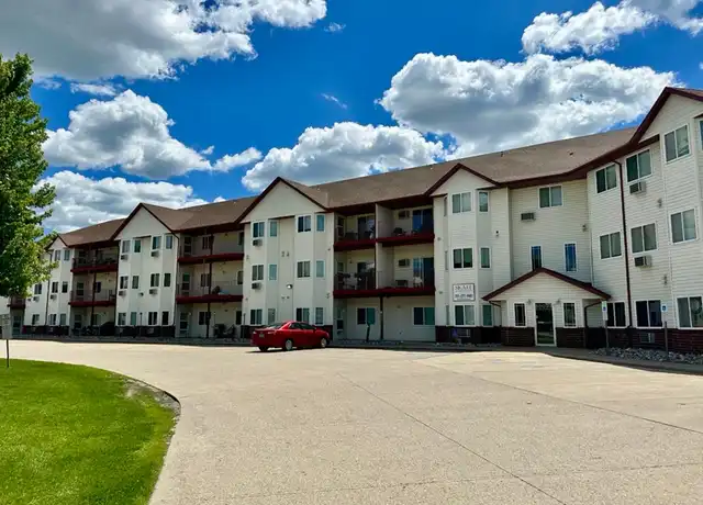 Property at 5002 16th Ave S, Fargo, ND, 58103, 2-3 beds, 2 baths, [object Object]