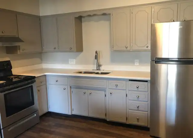 Property at 504 14th St SE #8, Rochester, MN, 55904, 2 beds, 1 bath, [object Object]