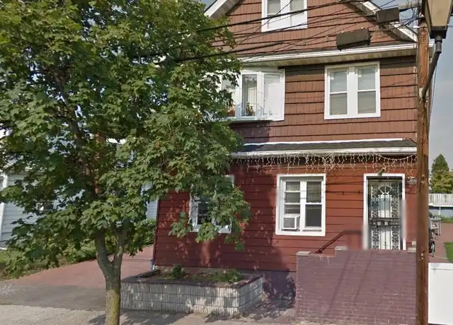 Property at 10 3rd Ave, New Hyde Park, NY, 11040, 1 bed, 1 bath, [object Object]