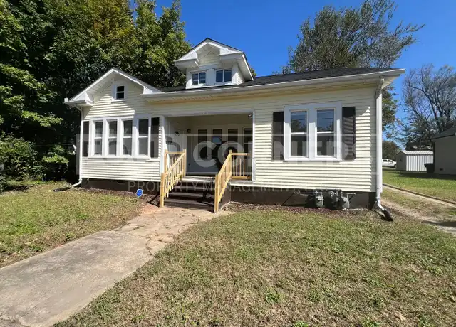 Property at 516 Maple Ave Unit B, Burlington, NC, 27215, 1 bed, 1 bath, [object Object]