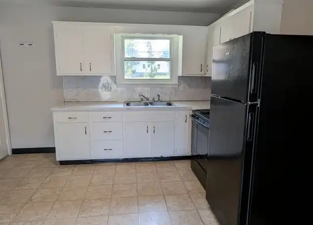 Property at 136 Jersey St Unit 168-08, Waterbury, CT, 06706, 2 beds, 1 bath, [object Object]