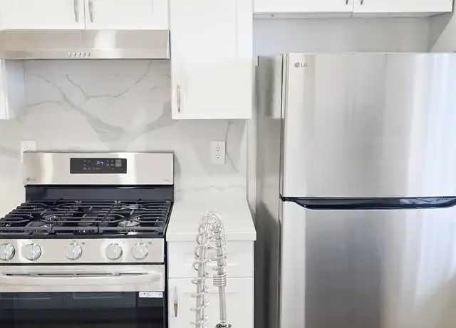 Property at 3910 E 11th St Unit 4, Long Beach, CA, 90804, 2 beds, 2 baths, [object Object]