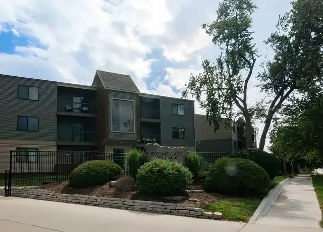 Property at Stonegate Village by Royse + Brinkmeyer - 2503 W Springfield Ave, Champaign, IL, 61821, 1-2 bed, 1.5 baths, [object Object]