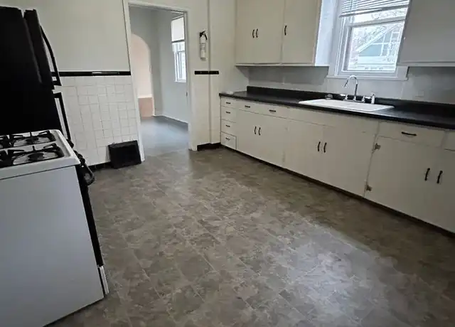 Property at 628 7th St S Unit 630, La Crosse, WI, 54601, 2 beds, 1 bath, [object Object]