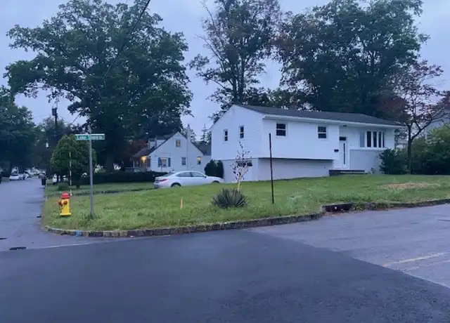 Property at 919 Lake Shore Dr, Parsippany, NJ, 07054, 4 beds, 2 baths, [object Object]