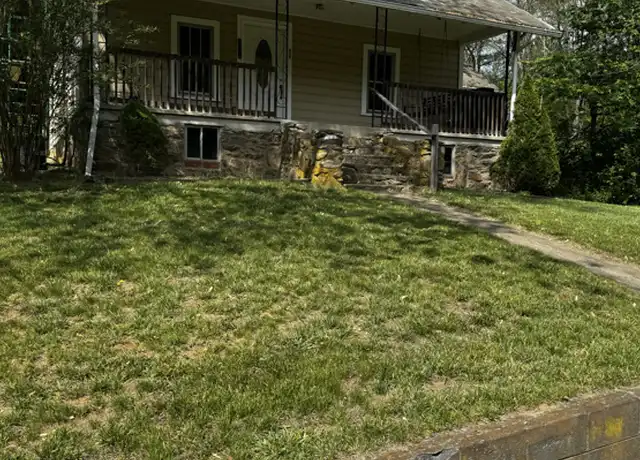 Property at 3119 Stamey Cove Rd, Waynesville, NC, 28786, 3 beds, 1 bath, [object Object]