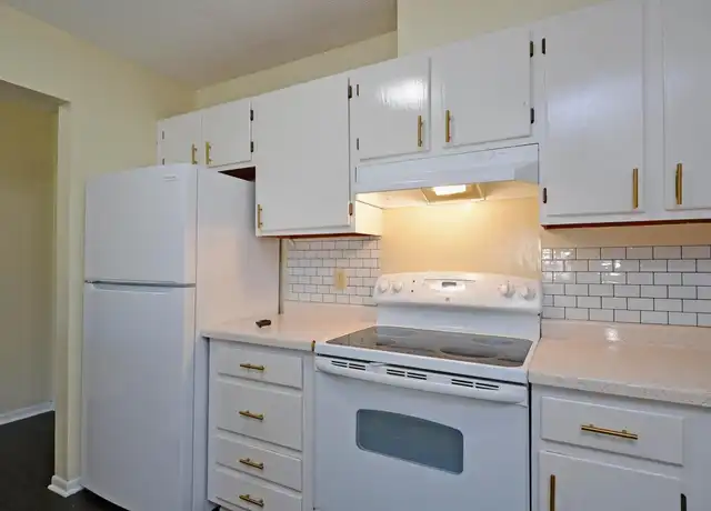 Property at 3600 N Penn Ave, Minneapolis, MN, 55412, 1 bed, 1 bath, [object Object]