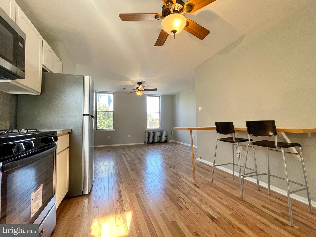 1703 S 13th St Unit 2ND, Philadelphia, PA 19148 | Redfin