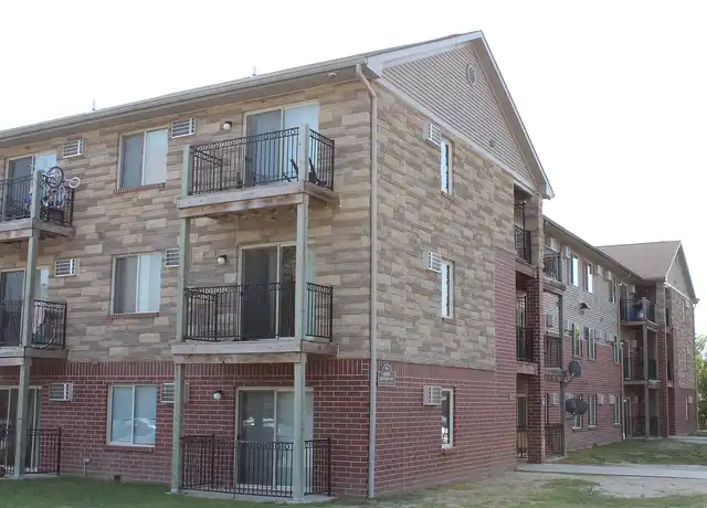 Property at Deer Ridge Apartments - 6000 Creston Ave, Des Moines, IA, 50321, 1-2 bed, 1-2 bath, [object Object]