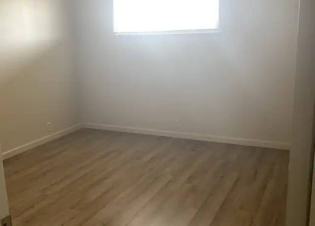 Property at 1624 Carlisle Blvd NE, Albuquerque, NM, 87110, 2 beds, 1 bath, [object Object]