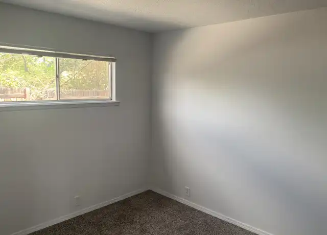 Property at 1624 Carlisle Blvd NE, Albuquerque, NM, 87110, 2 beds, 1 bath, [object Object]