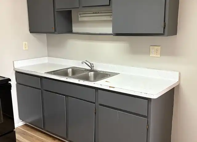 Property at 1226 Langley Rd, Waterloo, IA, 50702, 2 beds, 1 bath, [object Object]
