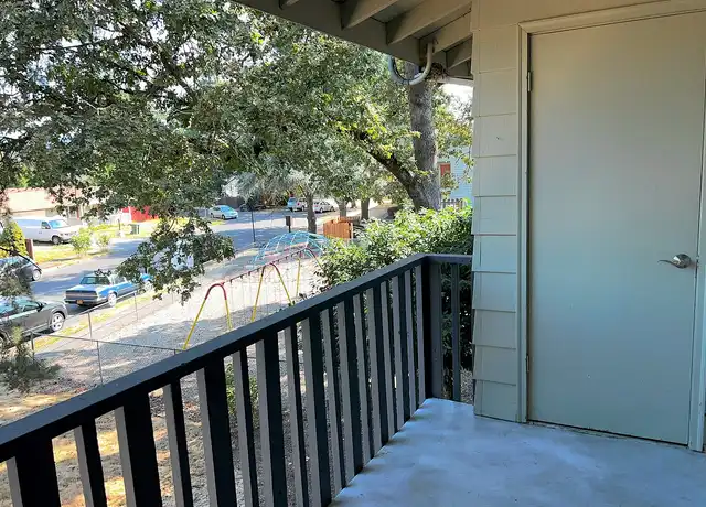 Property at Parkbrook Manor - 10966 SW Larch Ln, Beaverton, OR, 97005, 2 beds, 1 bath, [object Object]