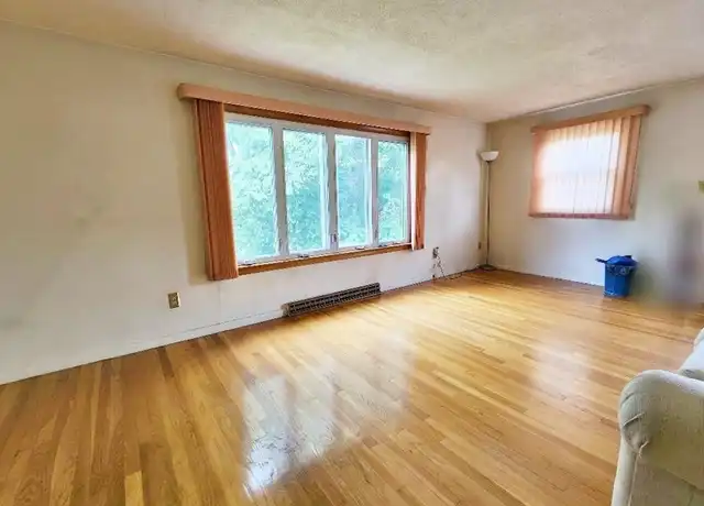 Property at 183 Reservoir Ave Unit 2, Revere, MA, 02151, 3 beds, 1 bath, [object Object]