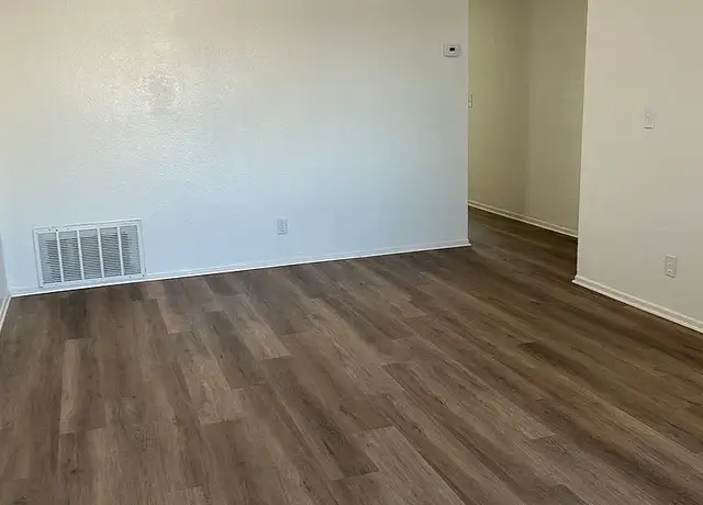 Photo of 14243 Rodeo Dr, Victorville, CA 92395