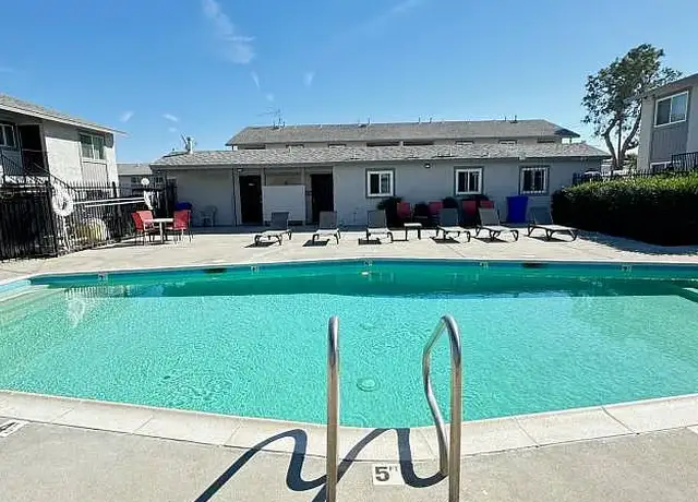 Photo of 14243 Rodeo Dr, Victorville, CA 92395