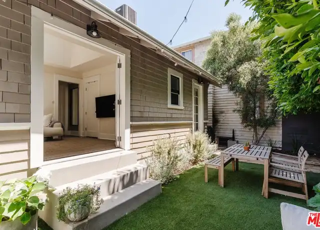 Property at 224 San Juan Ave, Venice, CA, 90291, 2 beds, 1 bath, [object Object]