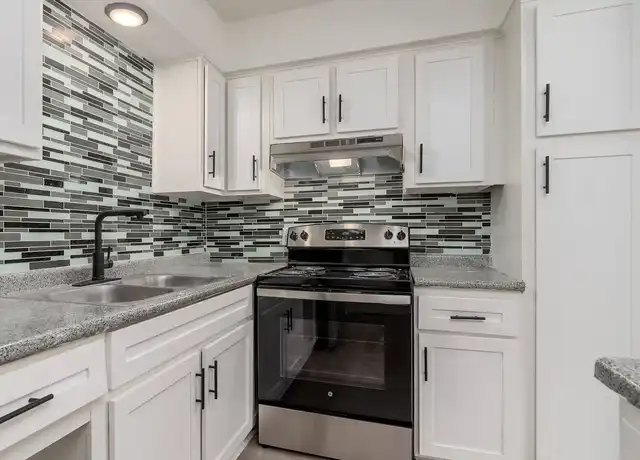 Property at Tuscany Square Apartments - 1500 W Lovers Ln, Arlington, TX, 76013, 1-2 bed, 1-2 bath, [object Object]