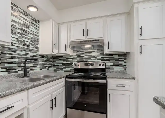 Property at Tuscany Square Apartments - 1500 W Lovers Ln, Arlington, TX, 76013, 2 beds, 2 baths, [object Object]