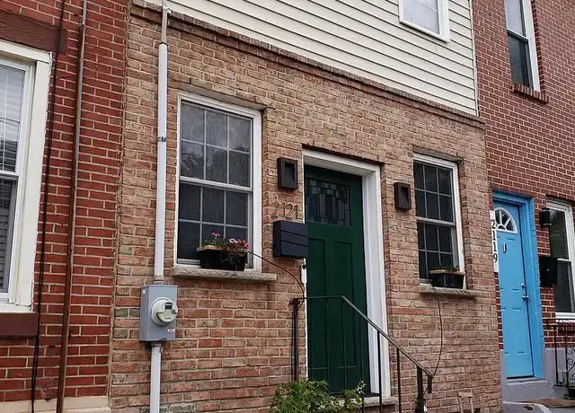 Property at 2121 Oakford St, Philadelphia, PA, 19146, 2 beds, 2 baths, [object Object]