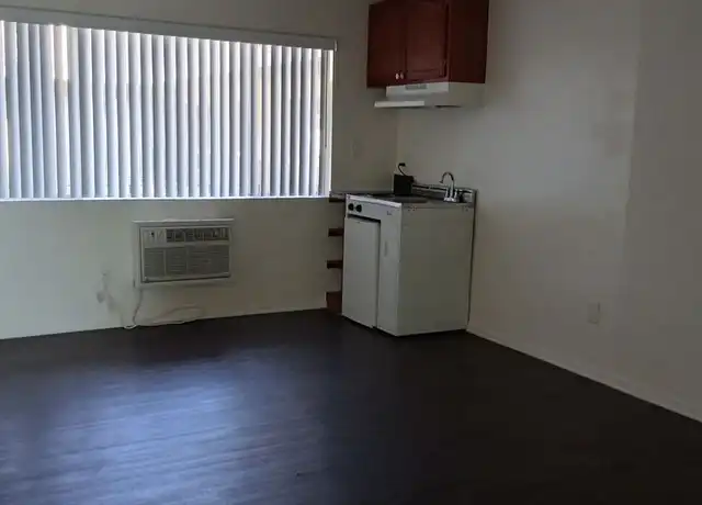 Property at 321 S Hobart Blvd Unit 205 1/2, Los Angeles, CA, 90020, 0 beds, 1 bath, [object Object]