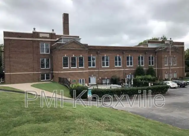 Property at 523 N Bertrand St #205, Knoxville, TN, 37917, 2 beds, 2.5 baths, [object Object]