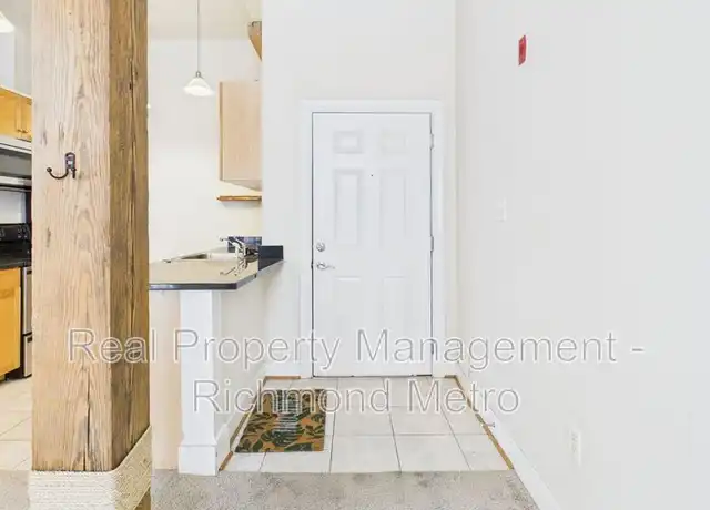 Property at 1321 1/2 E Main St Unit 302, Richmond, VA, 23219, 1 bed, 1 bath, [object Object]