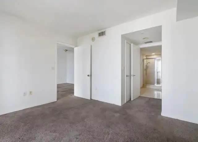 Property at 50 Biscayne Blvd, Miami, FL, 33132, 1 bed, 1 bath, [object Object]