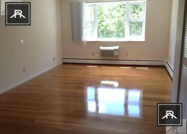 Property at 109 Babcock St, Brookline, MA, 02446, 2 beds, 1 bath, [object Object]