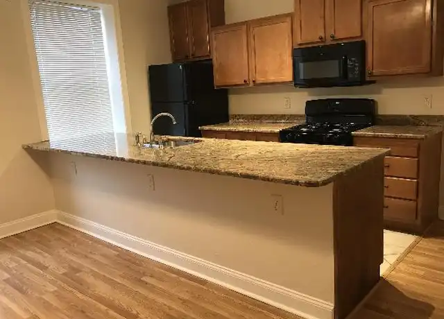 Property at 912 Portland St, Pittsburgh, PA, 15206, 2 beds, 1 bath, [object Object]