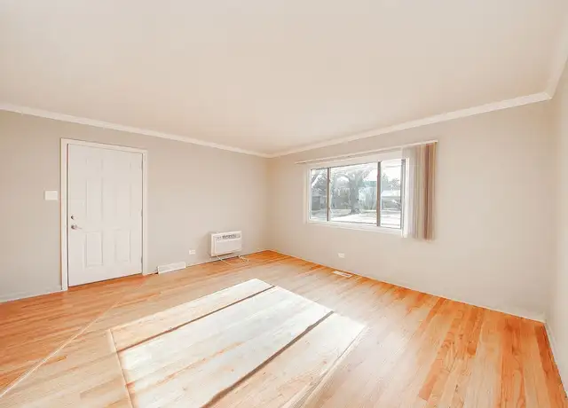 Photo of 338 W Division St, Villa Park, IL 60181