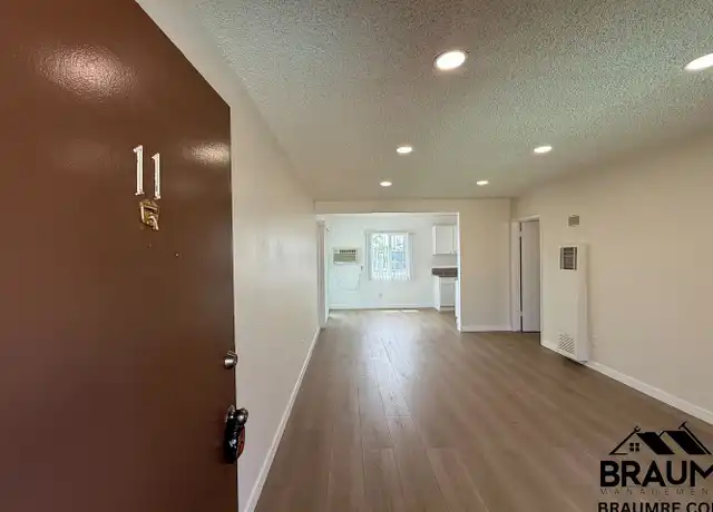 Property at 19401 Haynes St Unit 11, Reseda, CA, 91335, 1 bed, 1 bath, [object Object]