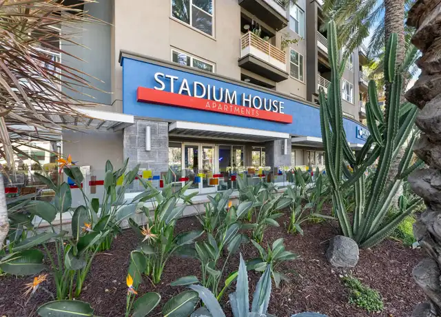 Property at Stadium House Apartments - 2100 E Katella Ave, Anaheim, CA, 92806, 1 bed, 2 baths, [object Object]
