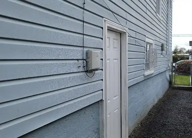 Property at 2124 7th St Unit B, Bremerton, WA, 98312, 1 bed, 1 bath, [object Object]