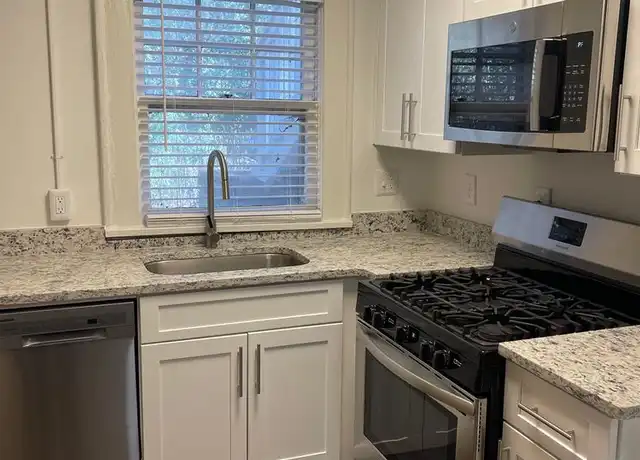 Property at 205 Ponce De Leon Ct Unit 205-06, Decatur, GA, 30030, 1 bed, 1 bath, [object Object]