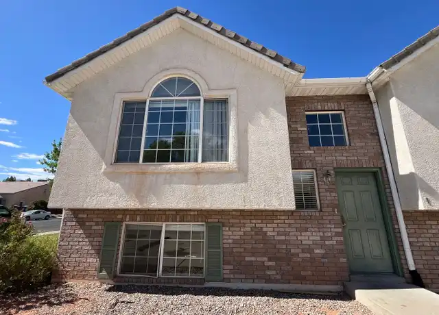 Property at 652 N 2720 E Unit 1, St. George, UT, 84790, 3 beds, 1.5 baths, [object Object]