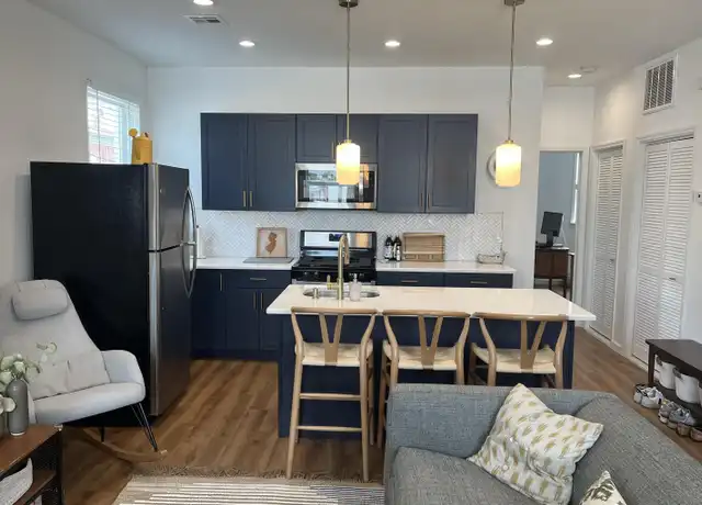 Property at 959 Summit Ave Unit 3, Jersey City, NJ, 07307, 2 beds, 1 bath, [object Object]