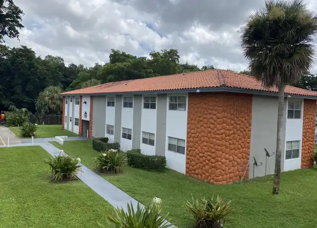Property at 1201 SW 50th Ave Unit 105-4, North Lauderdale, FL, 33068, 2 beds, 2 baths, [object Object]